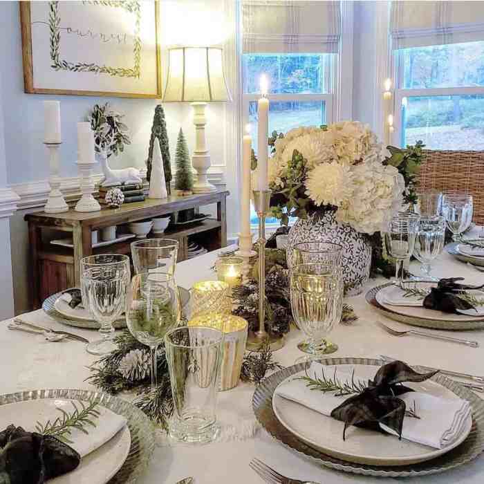 Farmhouse table christmas decor