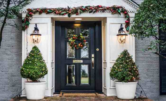 Front door table decor