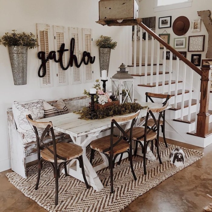 Farmhouse dining table decor