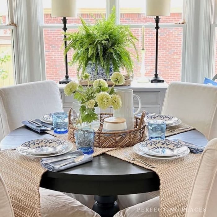 Dining table centerpiece decor