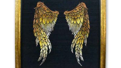 Gold angel wings wall decor