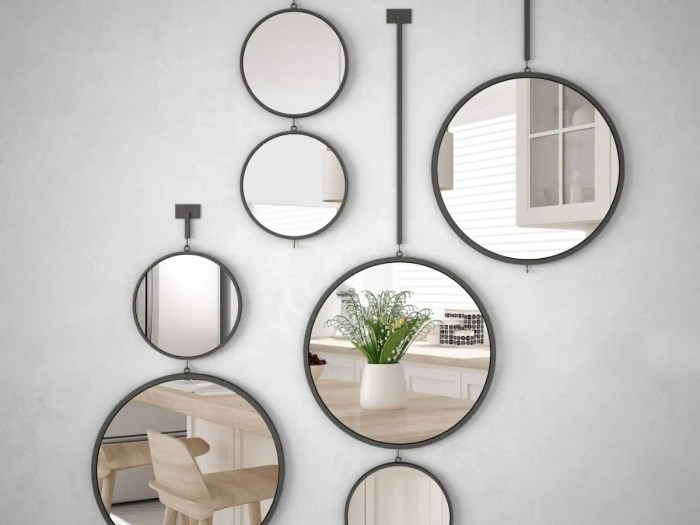 Diy mirrored wall decor