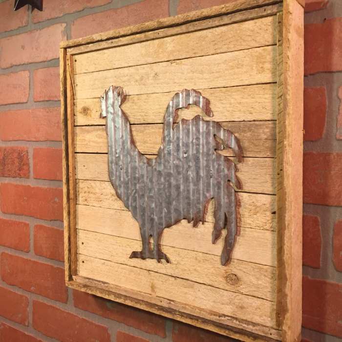 Metal rooster wall decor